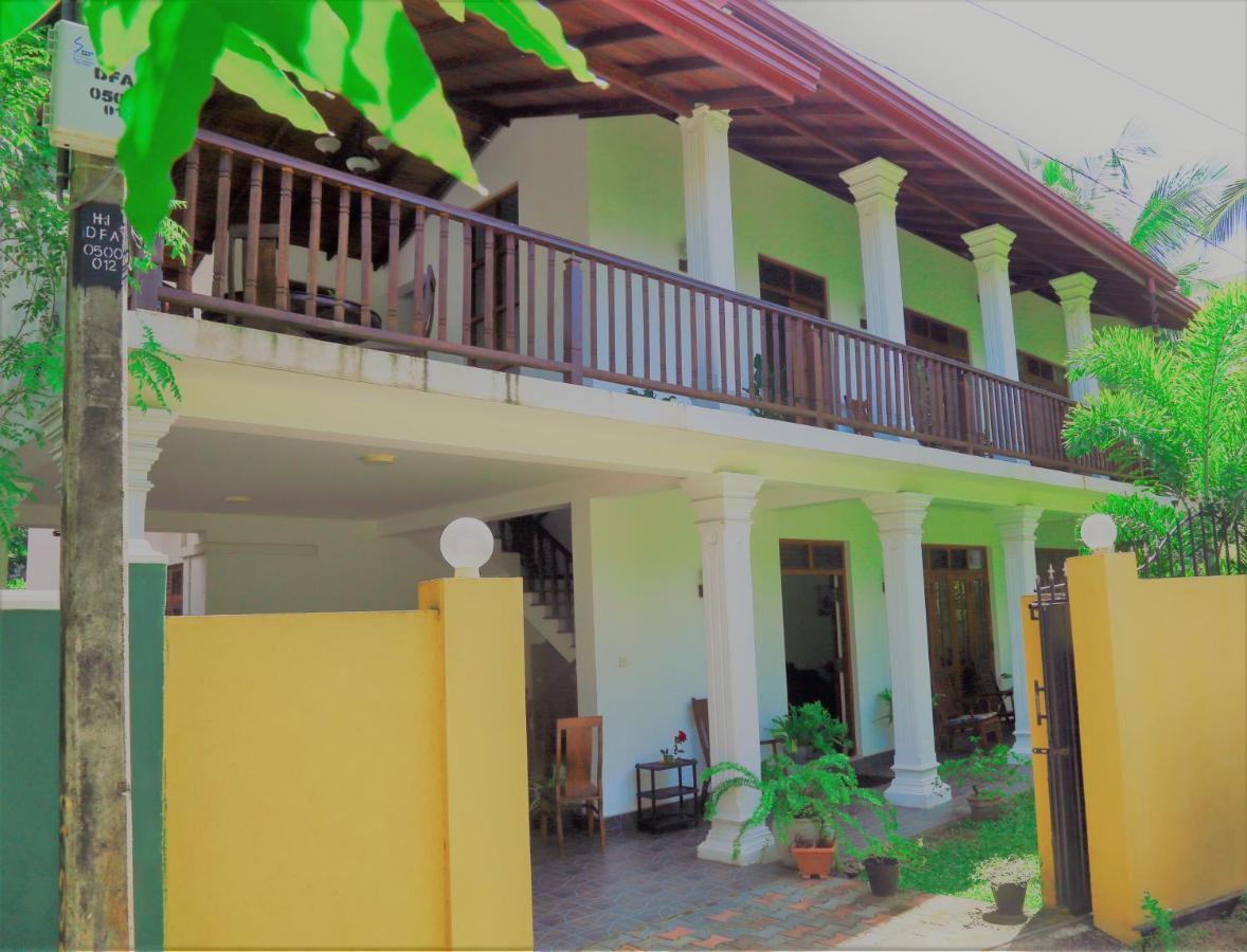 Residence Chanty Hikkaduwa Kültér fotó