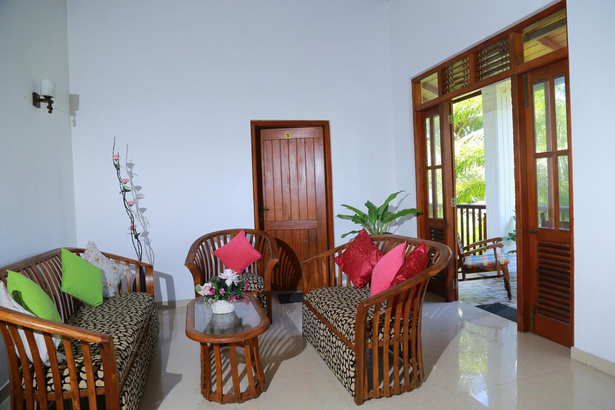 Residence Chanty Hikkaduwa Kültér fotó