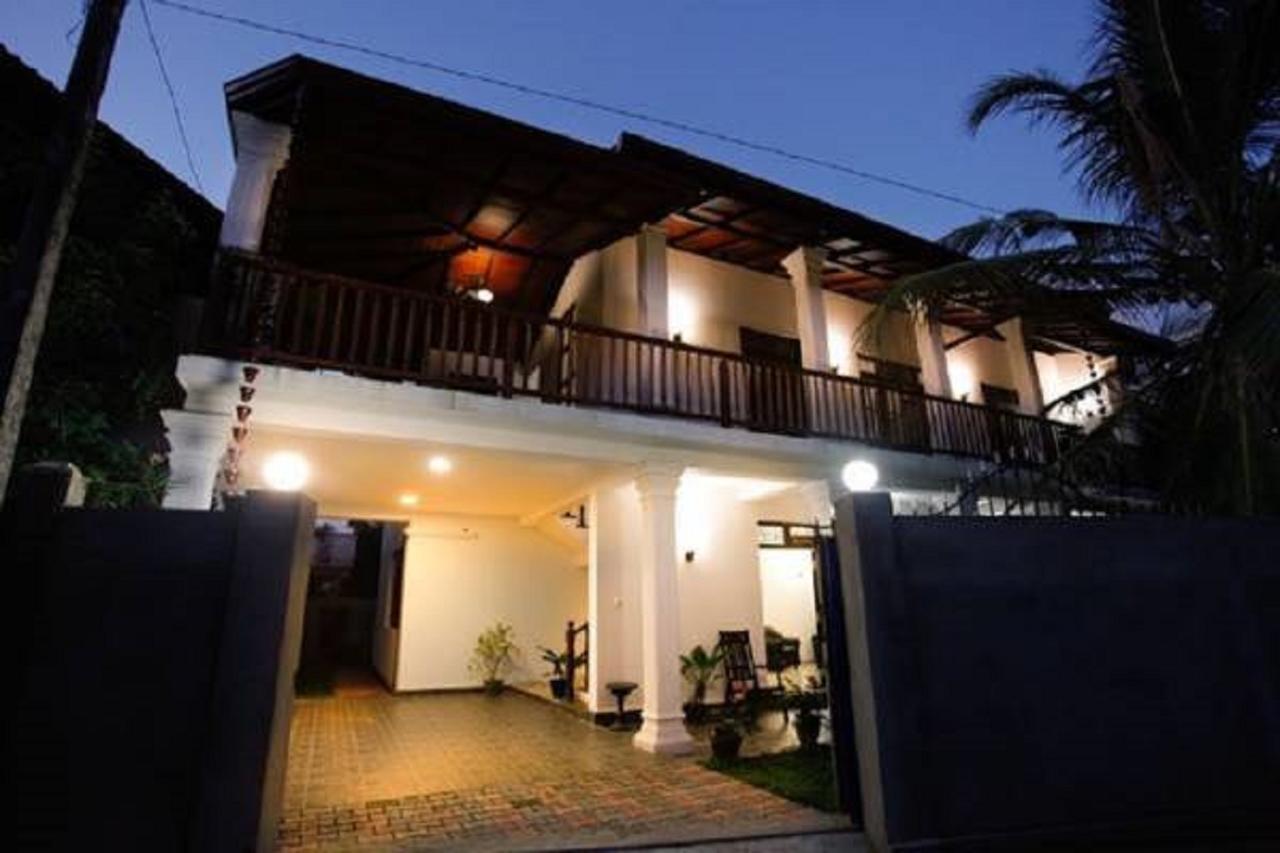 Residence Chanty Hikkaduwa Kültér fotó
