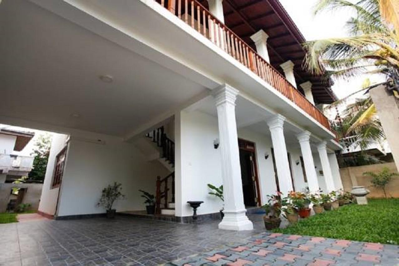 Residence Chanty Hikkaduwa Kültér fotó