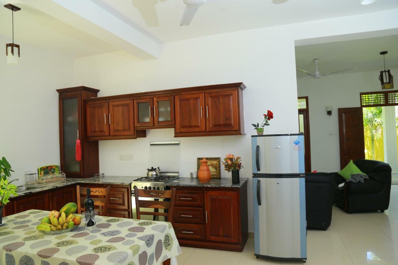 Residence Chanty Hikkaduwa Kültér fotó