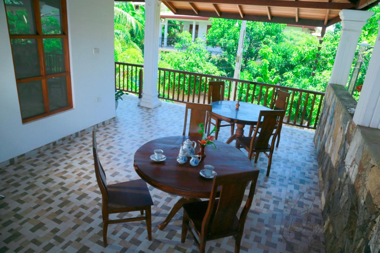 Residence Chanty Hikkaduwa Kültér fotó