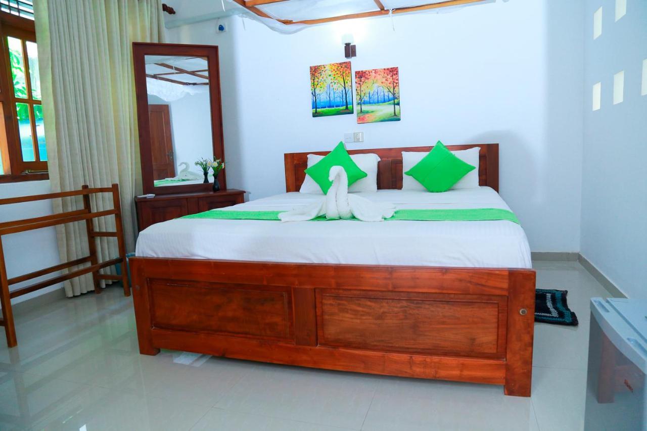 Residence Chanty Hikkaduwa Kültér fotó