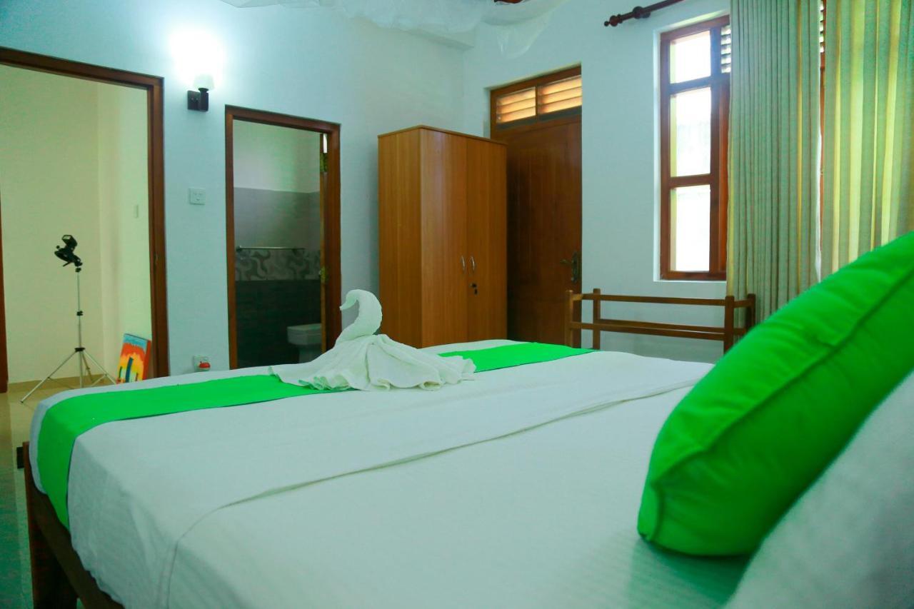 Residence Chanty Hikkaduwa Kültér fotó