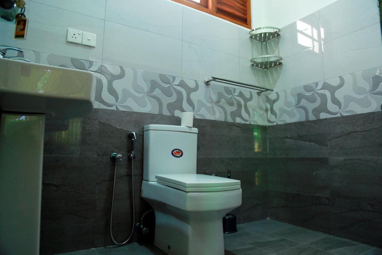 Residence Chanty Hikkaduwa Kültér fotó