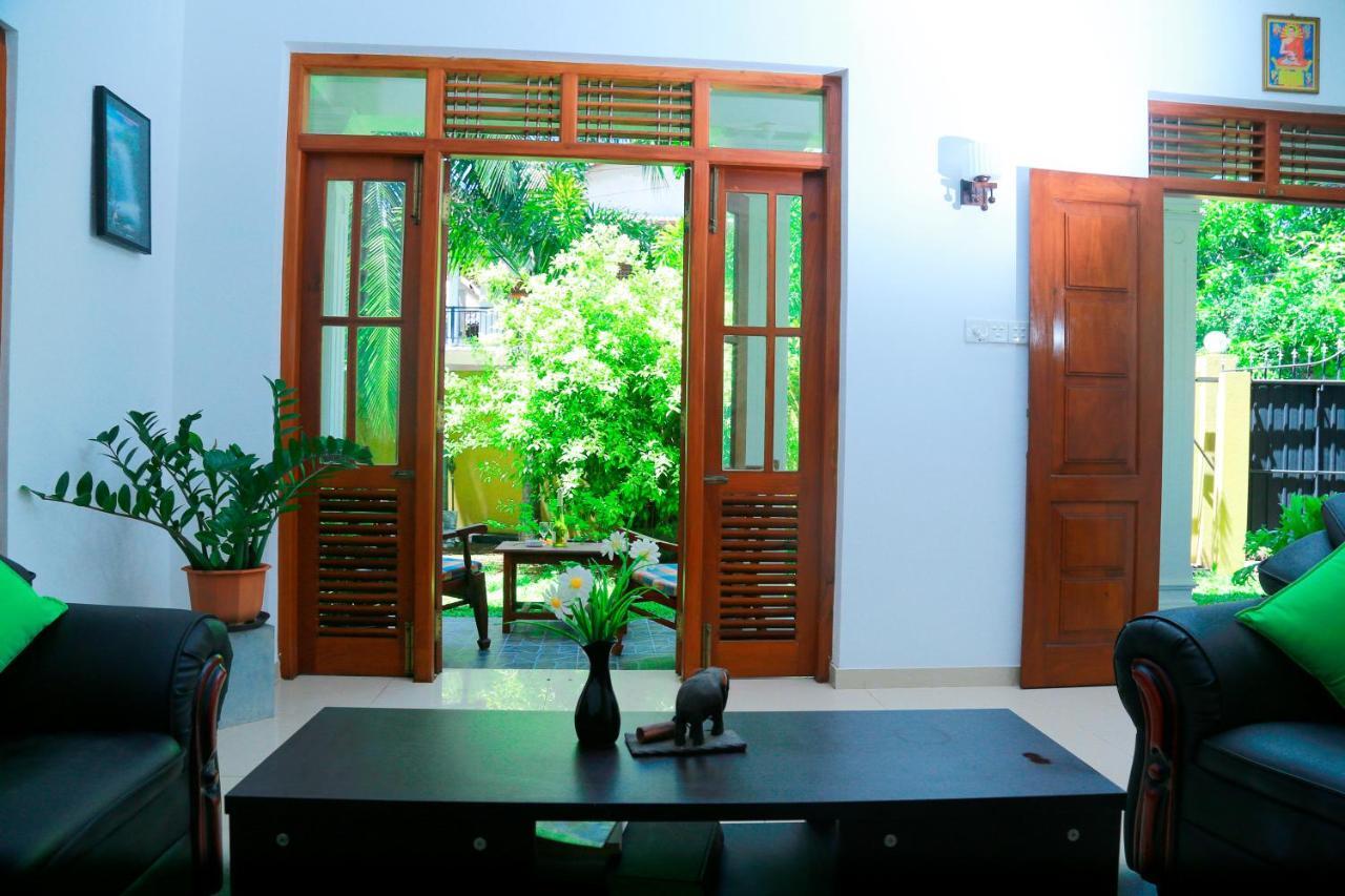 Residence Chanty Hikkaduwa Kültér fotó