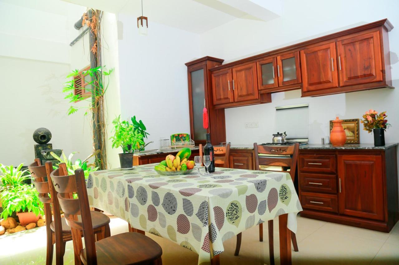 Residence Chanty Hikkaduwa Kültér fotó