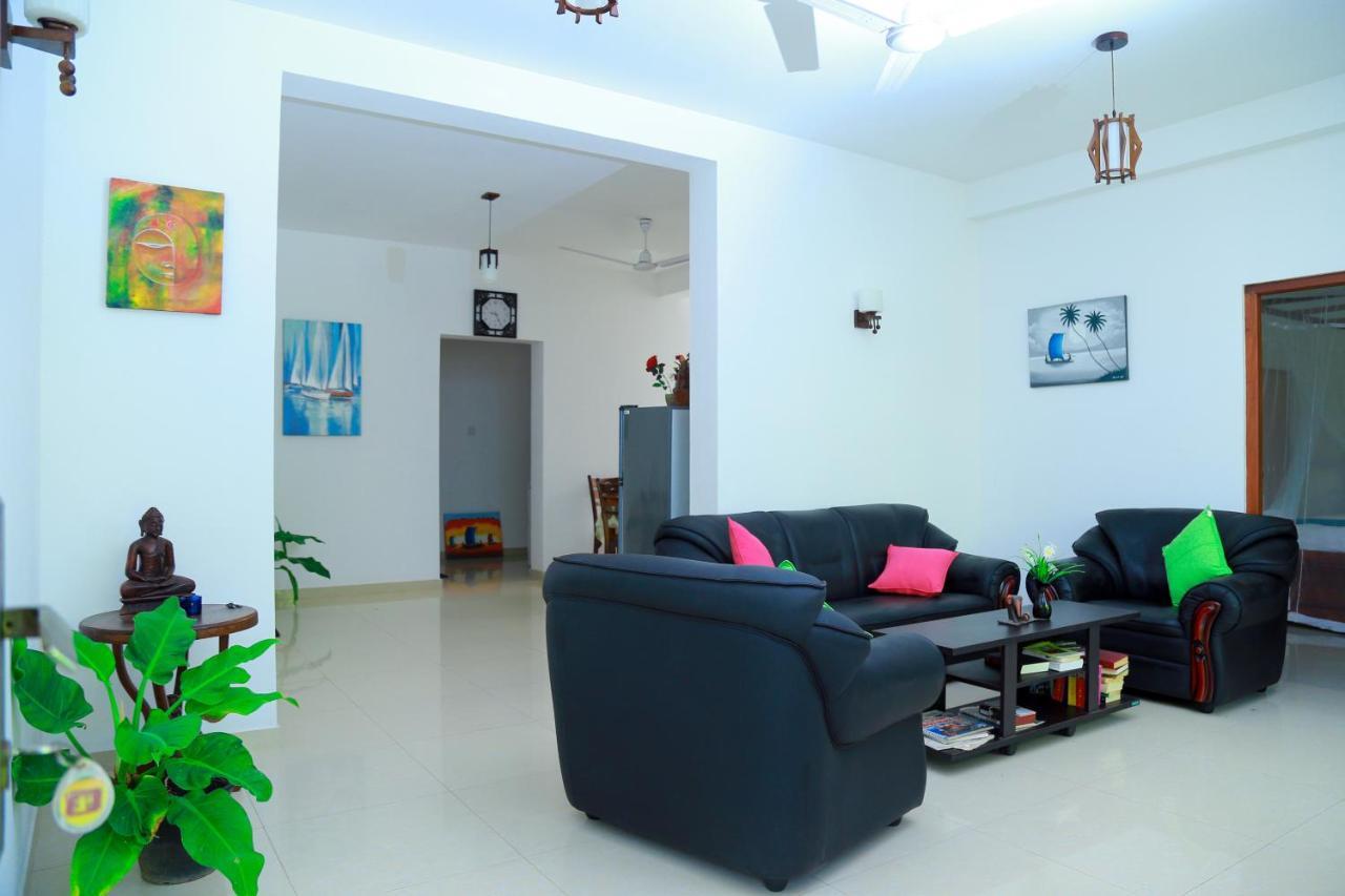 Residence Chanty Hikkaduwa Kültér fotó