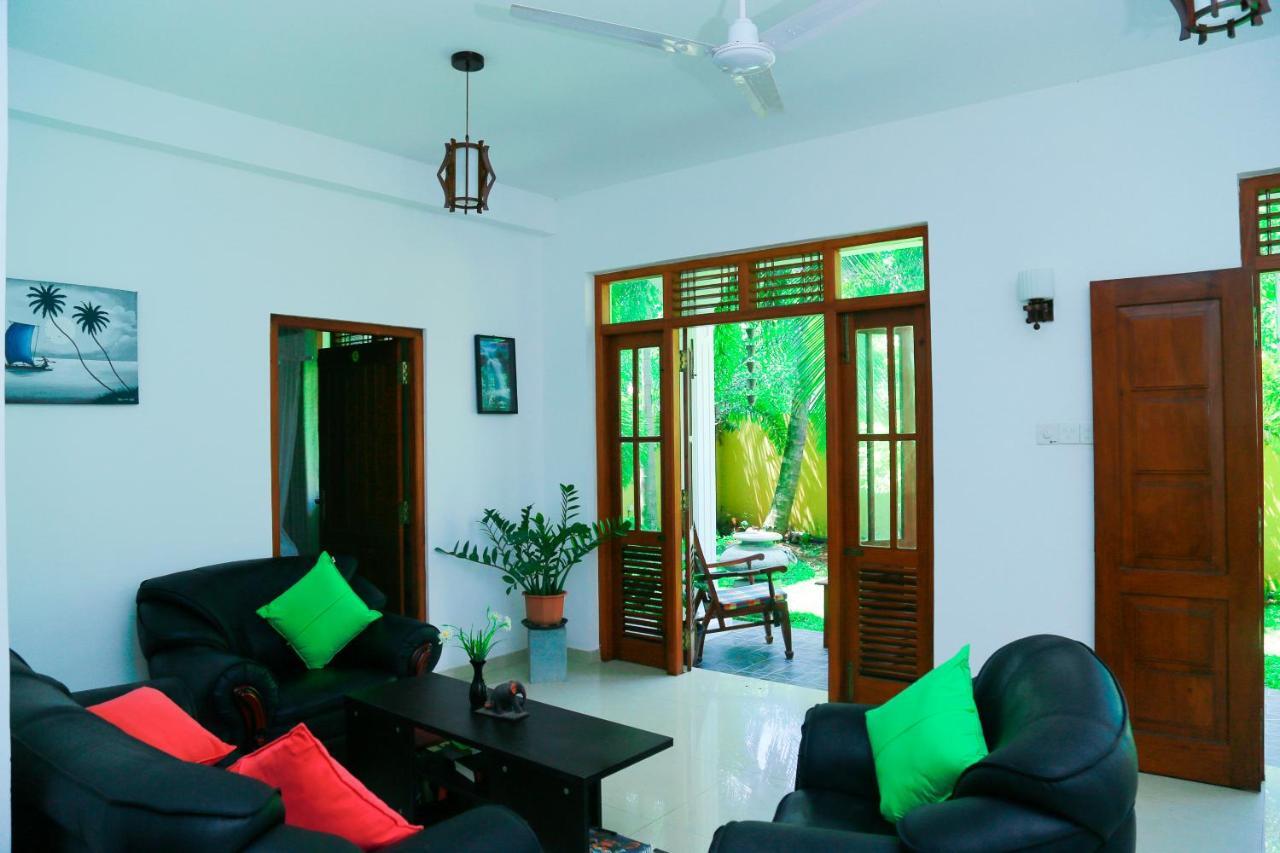 Residence Chanty Hikkaduwa Kültér fotó